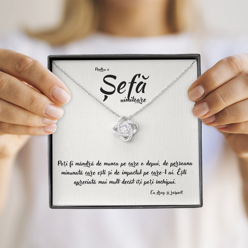 Set Cadou Pentru Sefa, Colier Argint 925 cu pandant, si Card cu Mesaj ”Pentru o Sefa Uimitoare”