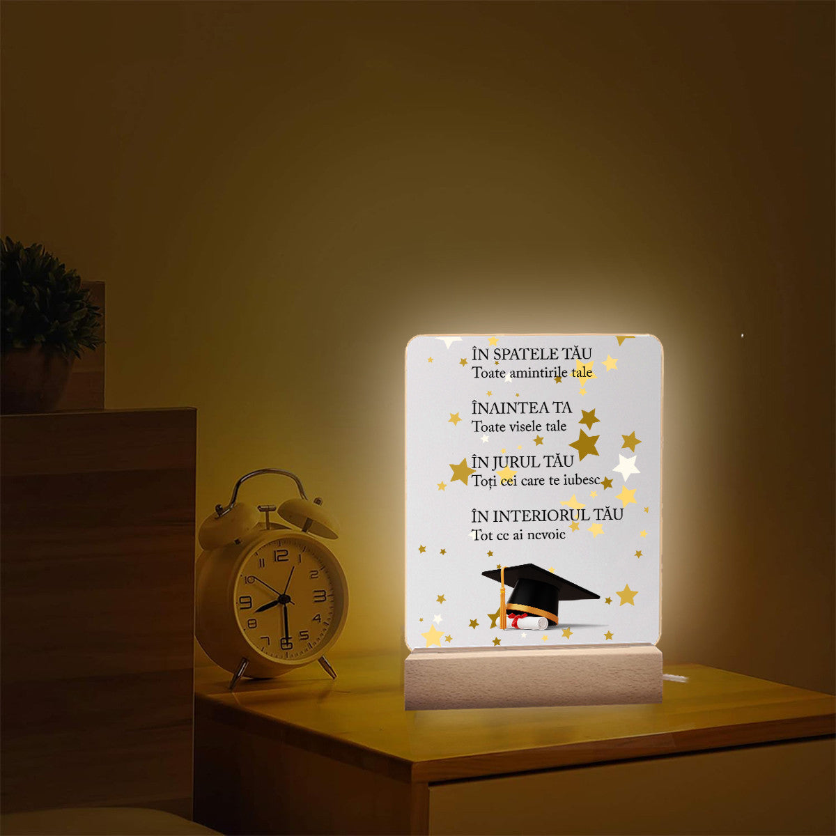 Lampa Cadou Absolvire Fata, Lumina Calda, USB, Cadou de la Mama pentru Fiica, de la Tata, Bunici, Matusa, Sora, Nasa sau Prietena pentru fiica, nepoata, fina sau colega – acril 20x15 cm cu suport lemn