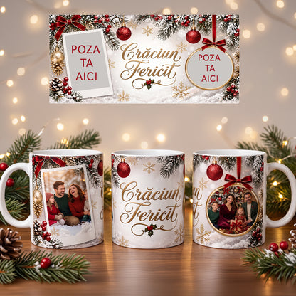 Cană din ceramică personalizată cu două poze și mesajul Crăciun Fericit, prezentată din trei unghiuri
