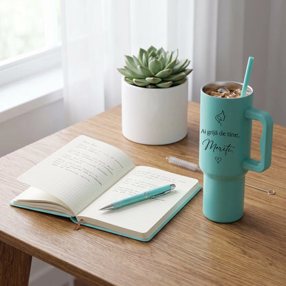 Set cadou premium pentru femei cu termos personalizat, pătură și agendă