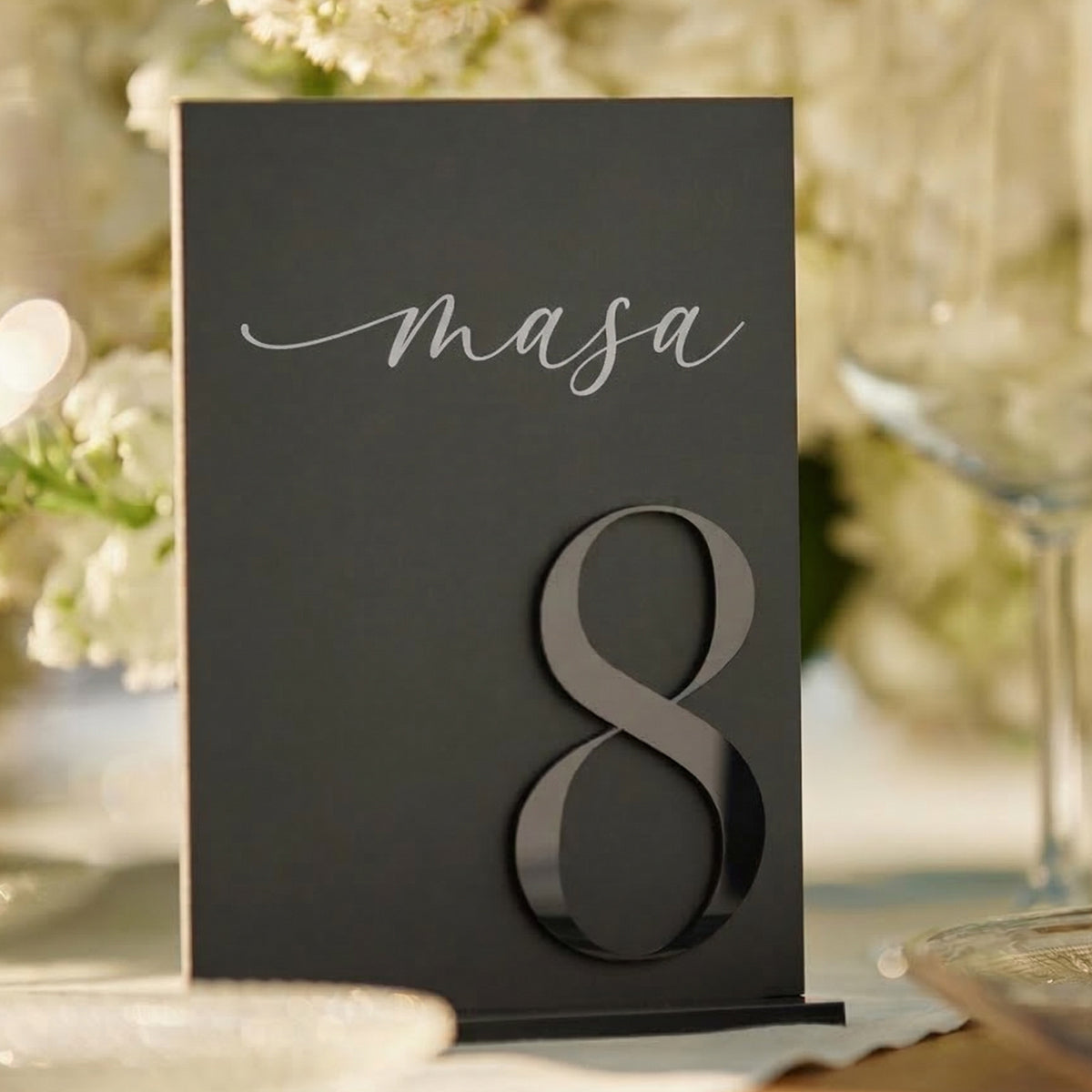 Semn de Masă Personalizat din Acril Negru Mat cu Text Negru Lucios