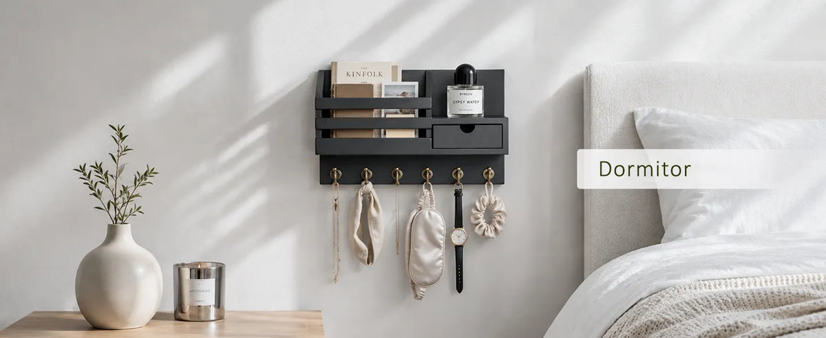 Organizator de perete folosit în living
