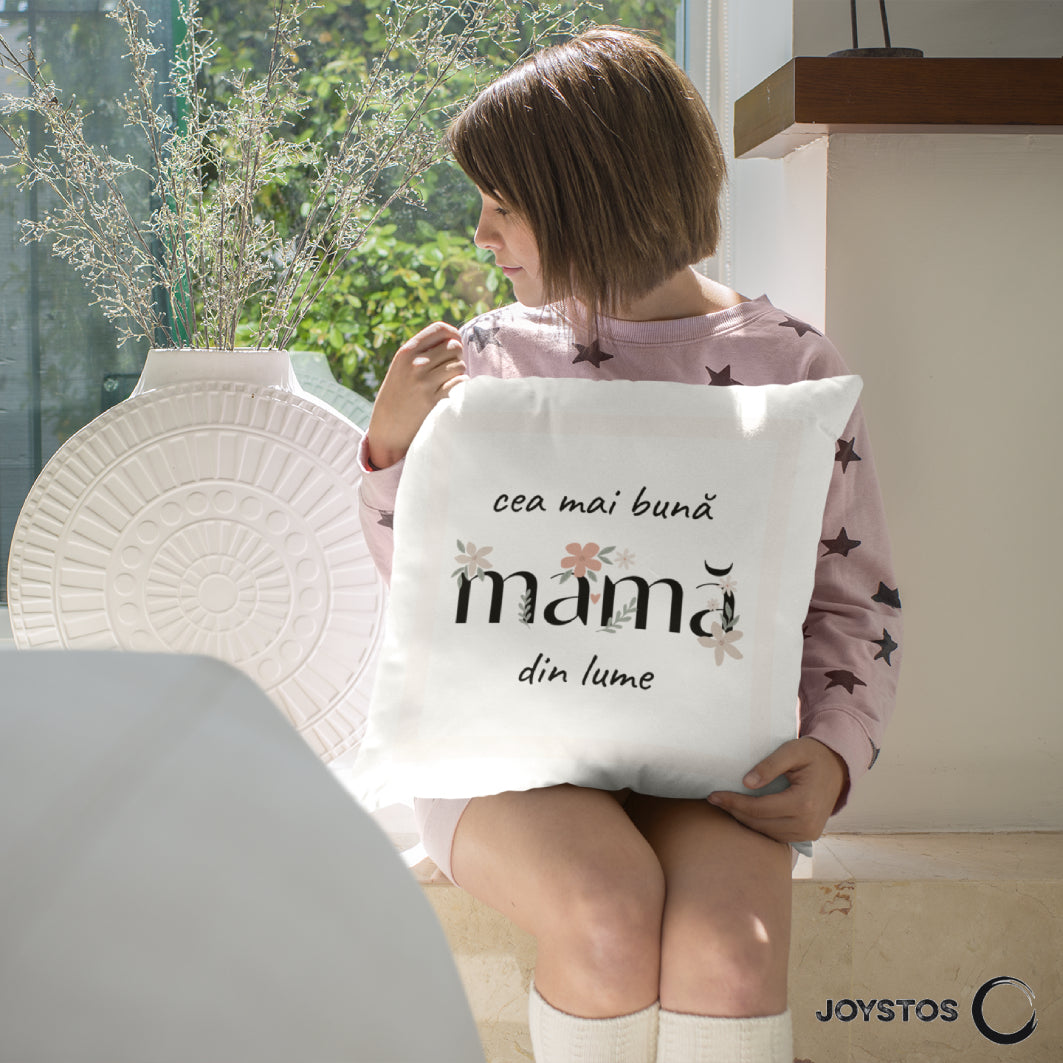 Cadou Pentru Mama - Perna Decorativa, 40 x 40 cm, Printata Cu Mesaj Pentru Mama "Cea Mai Buna Mama Din Lume"