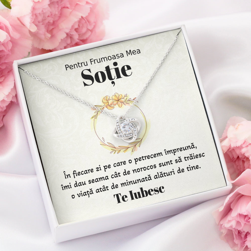 Cadou pentru sotie: Colier Nodul Iubirii, Placat aur alb 14K, si card cu mesaj 'Frumoasa Mea Sotie'