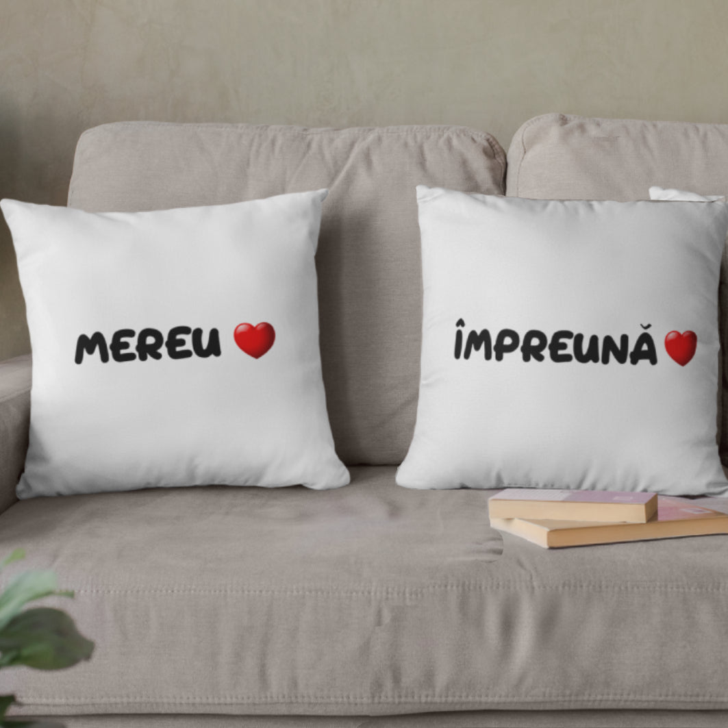 Set Doua Perne Cadou Cuplu, 40x40 cm, Personalizate Cu Mesaje "Mereu Impreuna"