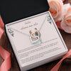 Cadou pentru sotie: Colier inimi interconectate, placat aur alb 14K, si card cu mesaj 'Pentru Viitoarea Mea Sotie'