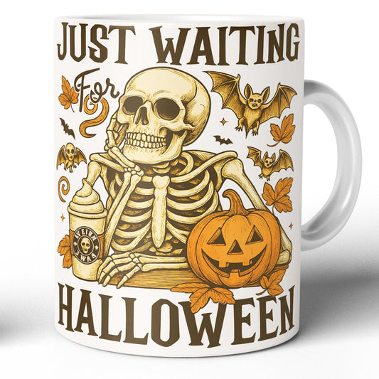 Cana Halloween 330ml – Schelet si Dovleac, Design Retro Cu Text Just Waiting for Halloween