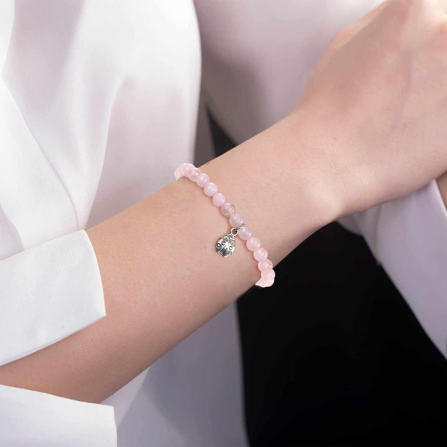 Set Cadou pentru Femei 10 Piese, Joystos, Patura pufoasa, Cana Termos, Lumanare parfumata, Masca Somn, Sosete dama, Bratara, Bomba de Baie, Sapun Diamond, Felicitare, Ambalate in pachet elegant