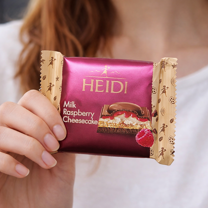 Set Cadou Mama JOYSTOS – Colier Argint 925 Cruciulita, Cutie Lemn „Te Iubesc”, Cana cu mesaj Mama, Lumanare Parfumata, Ciocolata – Cadou Emotional pentru Mama