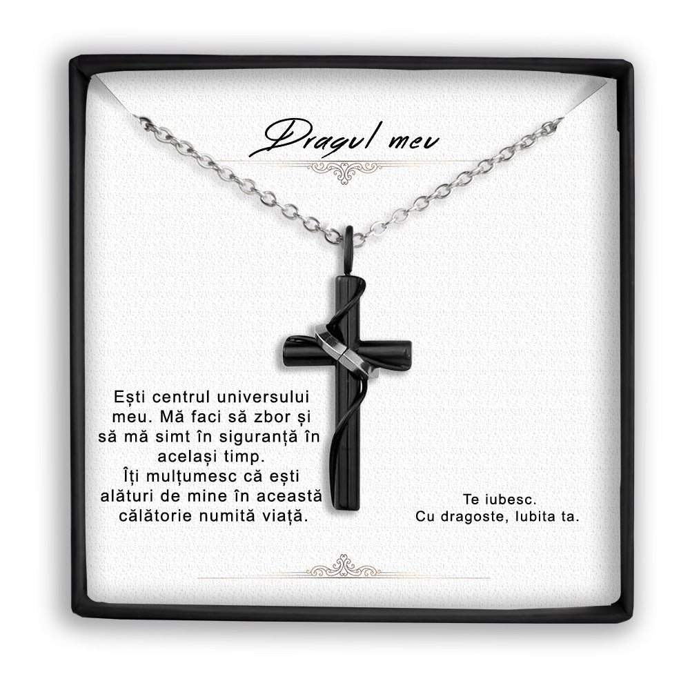 Colier cu cruce neagră și argintie cu card personalizat - Cadoul perfect pentru el