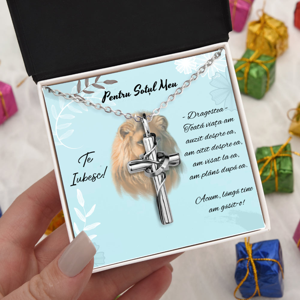 Pandant Cruce Si Lantisor Cu Card Personalizat Pentru Sot